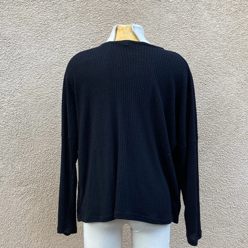 EUC Anthropologie Lazy Sundays Waffle Thermal Twist Wrap Long Sleeve Henley - Picture 4 of 7